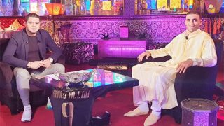 الهداف حمد الله بالجلباب !!