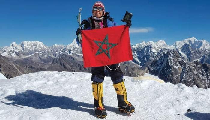 المغربية بشرى بايبانو تصل إلى رابع أعلى قمة في العالم