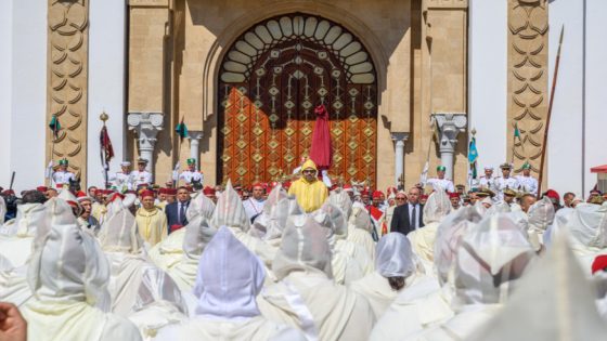 “الغارديان” تختار صورة لجلالة الملك ضمن الأكثر تميزا في العالم