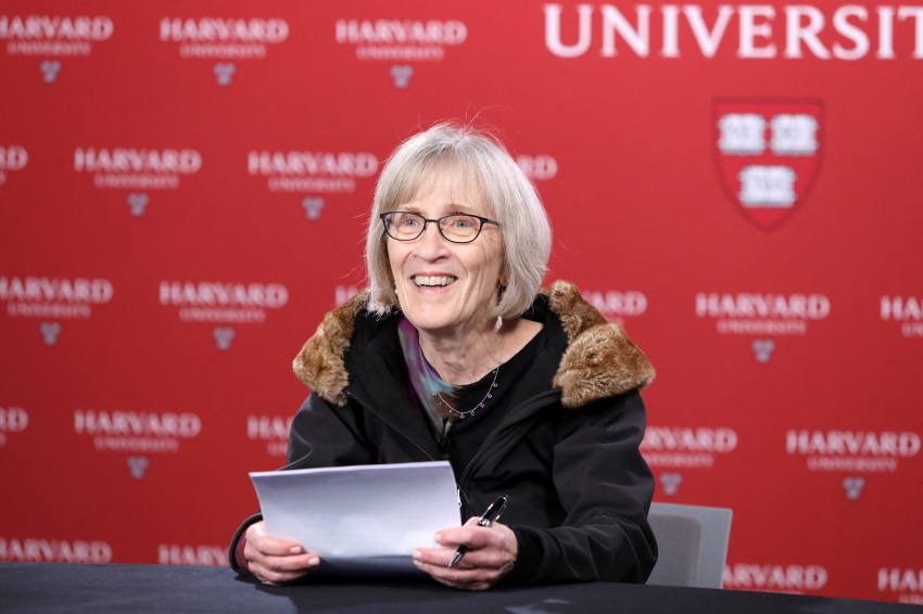 American economist Claudia Goldin, who was awarded the Nobel prize in economics, talks to the press at Harvard University in Cambridge, Massachusetts on October 9, 2023. - The Nobel prize in economics was on October 9, 2023 awarded to American economist Claudia Goldin for her research that has helped understand the role of women in the labour market. The 77-year-old Harvard professor, who is the third woman to be awarded the prestigious economics prize, was given the nod "for having advanced our understanding of women's labour market outcomes," the jury said. (Photo by Lauren Owens Lambert / AFP)
