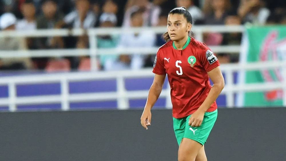 جوائز الكاف (2023): المغربية نسرين الشاد تفوز بجائزة أفضل لاعبة إفريقية صاعدة للسنة