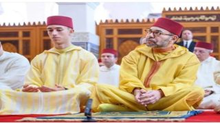 أمير المؤمنين يؤدي صلاة الجمعة بمسجد صاحب السمو الملكي ولي العهد الأمير مولاي الحسن بمدينة سلا