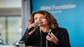 ميونخ.. ليلى بنعلي تعرض الاستراتيجية الطاقية المغربية