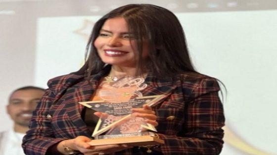 سارة فارس توجه رسالة مؤثرة للفنانة عائشة ماهماه