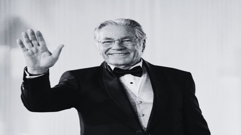 الممثلة نسرين الراضي في كامل الأناقة من بساط مهرجان الجونة السينمائي بمصر(1)