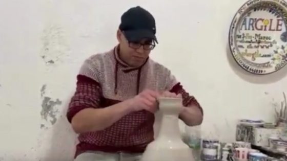 صناعة الفخار.. تراث حضاري تتناقله الأجيال في فاس