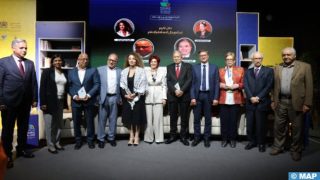 الرباط.. اللجنة المؤقتة لتسيير شؤون قطاع الصحافة والنشر تكرم عددا من نساء ورجال الصحافة والإعلام