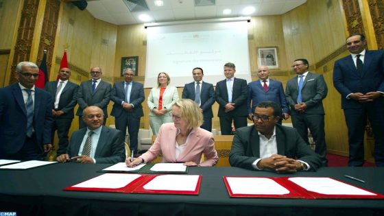 اتفاقيتين لتمويل مشروعين لتوسعة وإعادة تأهيل معهدين متخصصين في فنون الصناعة التقليدية