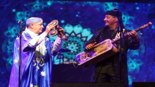 مهرجان نجوم كناوة.. رواد الفن الكناوي يلهبون حماس جمهور البيضاء