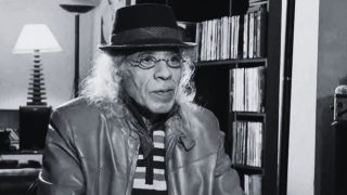 وفاة الإعلامي علي حسن.. أيقونة برنامج سينما الخميس