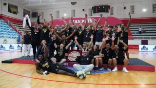 الفتح الرياضي يتوج بلقب بطولة القسم الممتاز لكرة السلة رجال