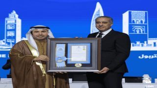 منظمة الأنتربول توشح عبد اللطيف حموشي بوسام الأنتربول من الطبقة العليا